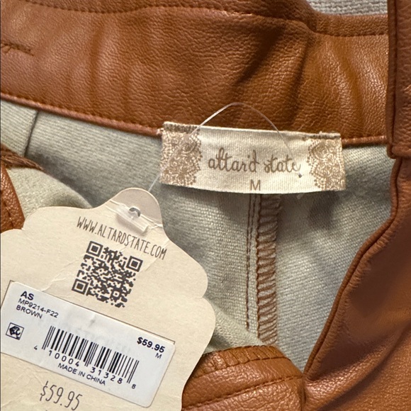 Altar'd State Camel Brown Belted High Rise Faux Leather Shorts - Medium - Picture 4 of 4